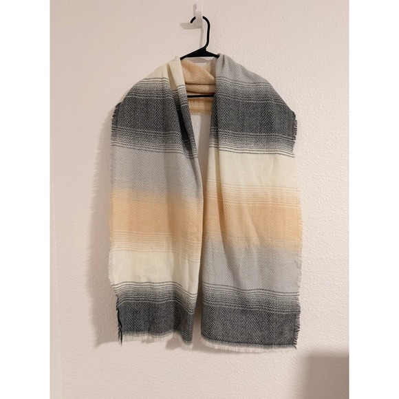 Vince Camuto Accessories - Vince Camuto Herringbone Color Block Scarf Grey Cream Peach Eyelash Fringe Wrap